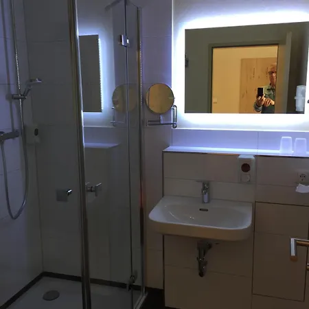 Stadt Magdeburg 3*